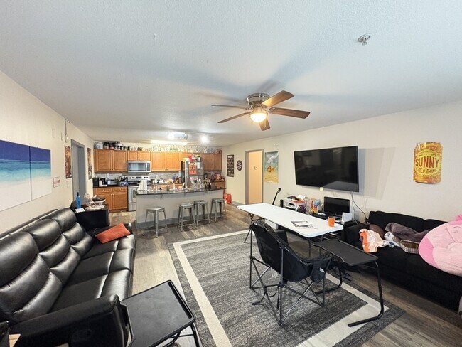 Photo - 1612 Muscovy Way
