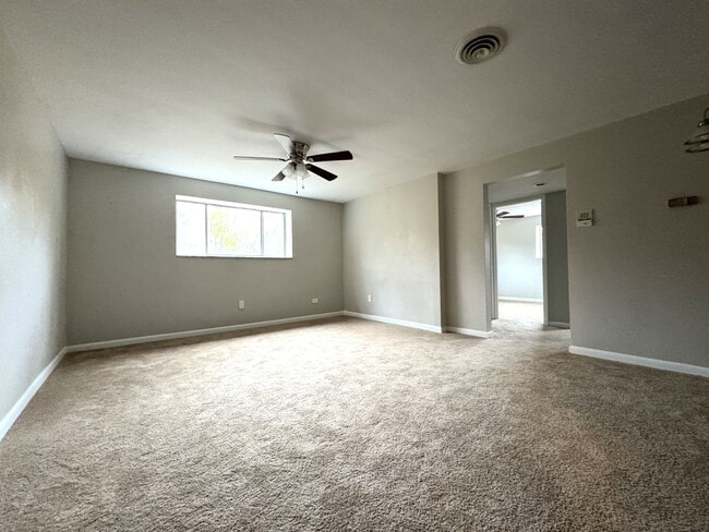 Photo - LAUREL GARDENS