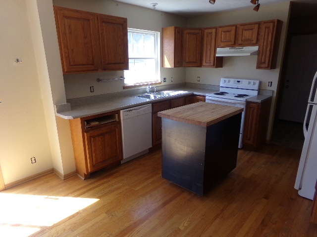 Photo - 869 S 45th St