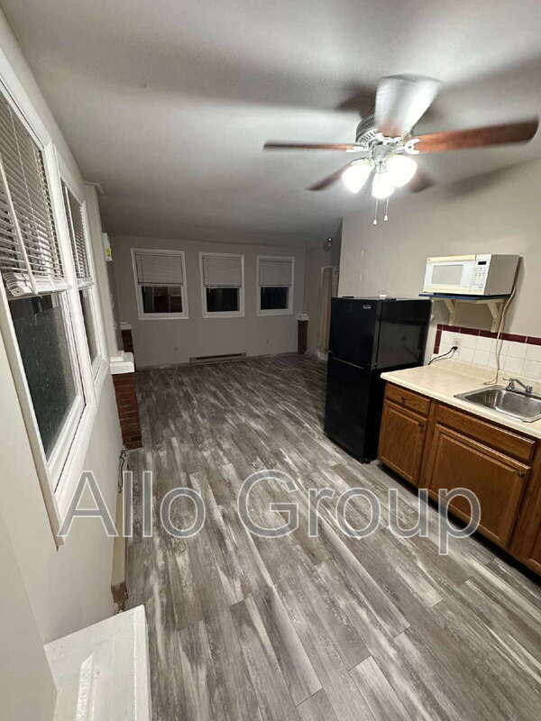 Photo - 655 Green St Unit 4