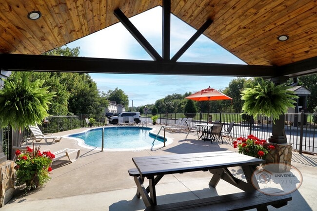Poolside Picnic Area