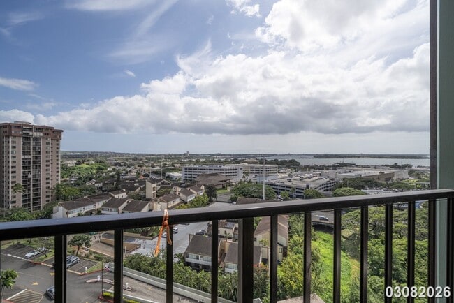 Photo - $2,000 / 1br - 1bd/1ba Condominium In Pearl Regency W/ 1 Parking Stall