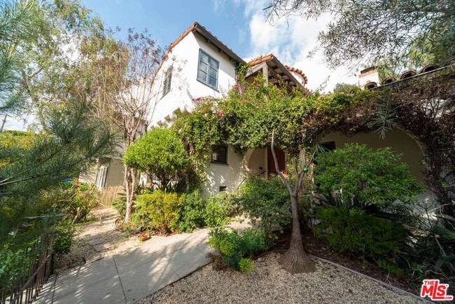 Photo - 2424 Canyon Dr