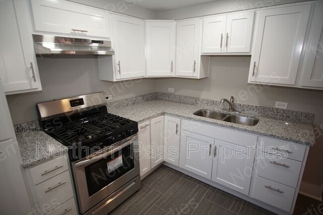 Photo - 2114 Tremont Ave