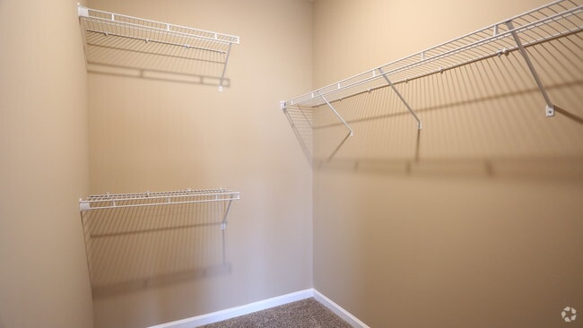 Bedroom Closet - 1BR, 1BA - 836-854 SF - The Oakley