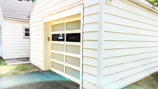 Photo - 3 Bedrooms  1.5 Bathrooms  Guilderland Schools