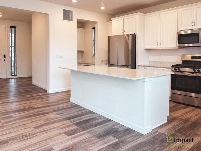 Photo - 10228 Vaughn St