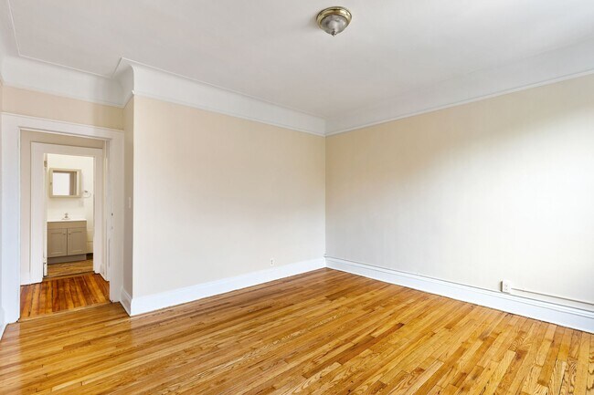 271 Williams Ave