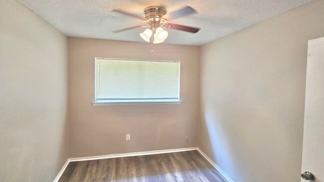 Photo - 4539 Spring Valley Dr