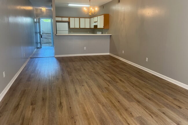 Photo - 731 Bragg Dr Unit A