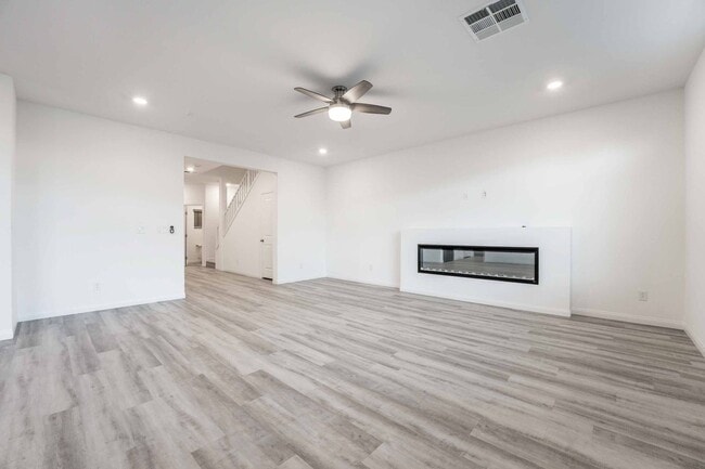 Photo - Luxurious 4 Bedroom Retreat in Las Vegas!