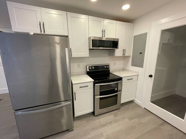 Photo - 608 Crawford Rd