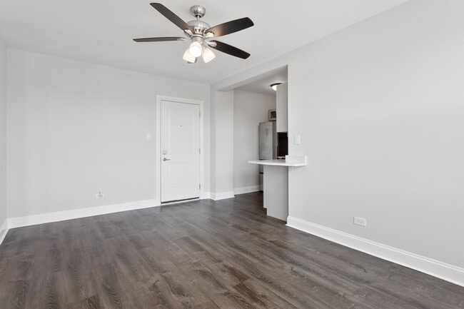 Photo - 1521 W Sherwin Ave Unit 603