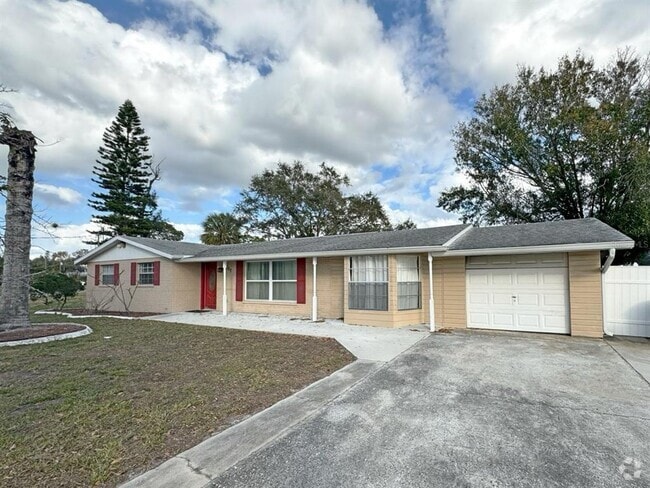 Building Photo - 107 W North Branch Rd Rental