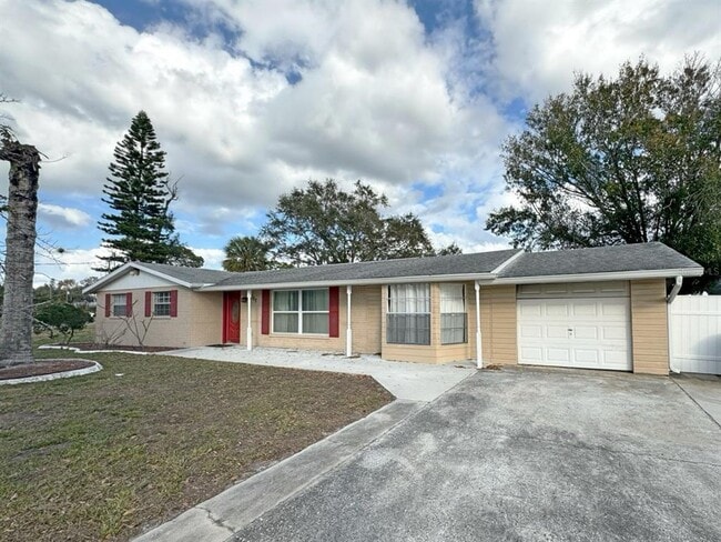Photo - 107 W North Branch Rd House