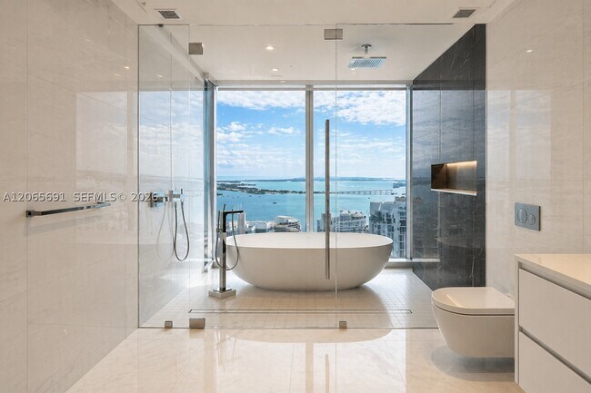 Photo - 300 Biscayne Blvd Unit 4201E
