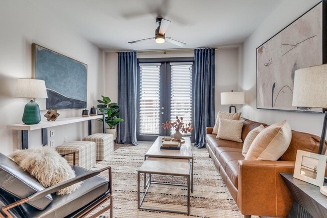 Photo - Lenox Cooper