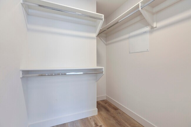 Photo - 740 S Ridgeley Dr Unidad 503