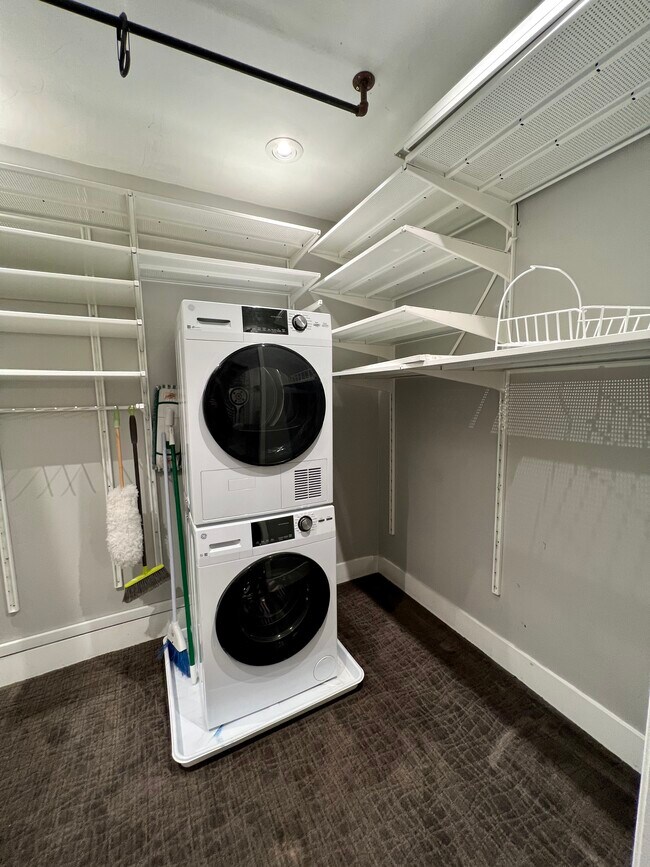 Photo - 641 Woodside Sierra Unit #6