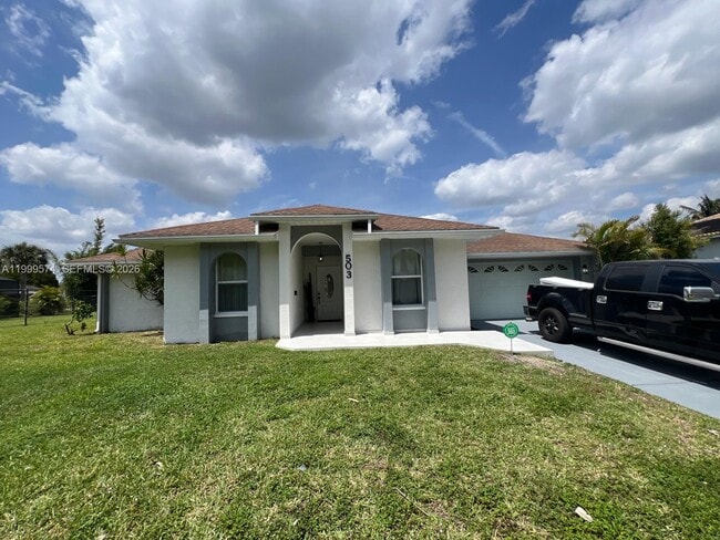 Building Photo - 503 Jackson Ave