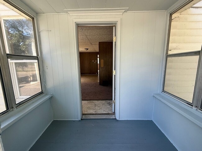 Photo - 515 W Trail St