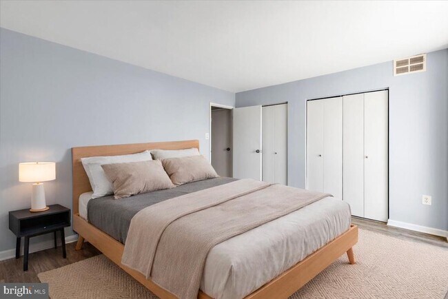 Photo - 5300 Holmes Run Pkwy Unit 1210