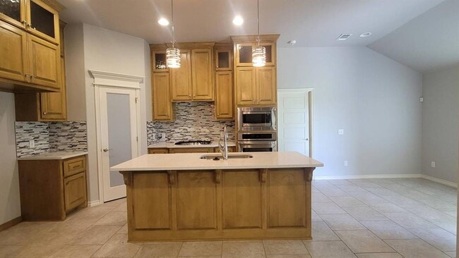 Photo - 8720 SW 66th Pl