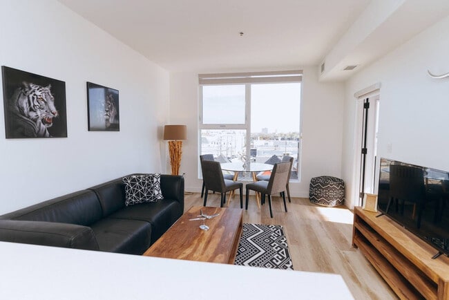 Building Photo - 456 Gertrude Ave