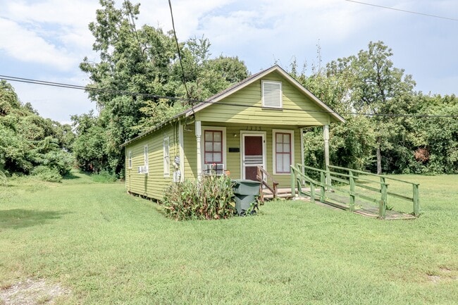 Photo - 1335 Sherman St