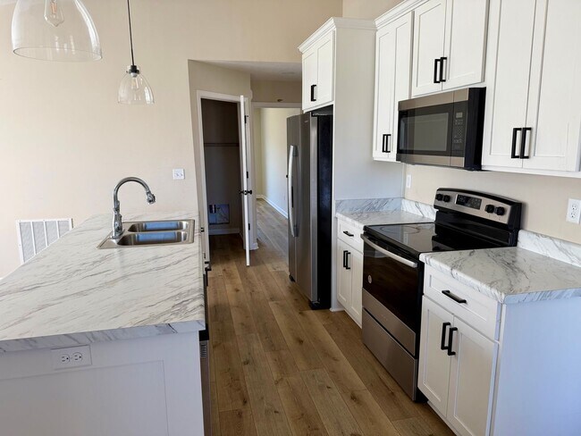 Photo - 3 Bed 2 bath