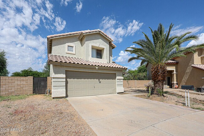 3902 E Rosemonte Dr