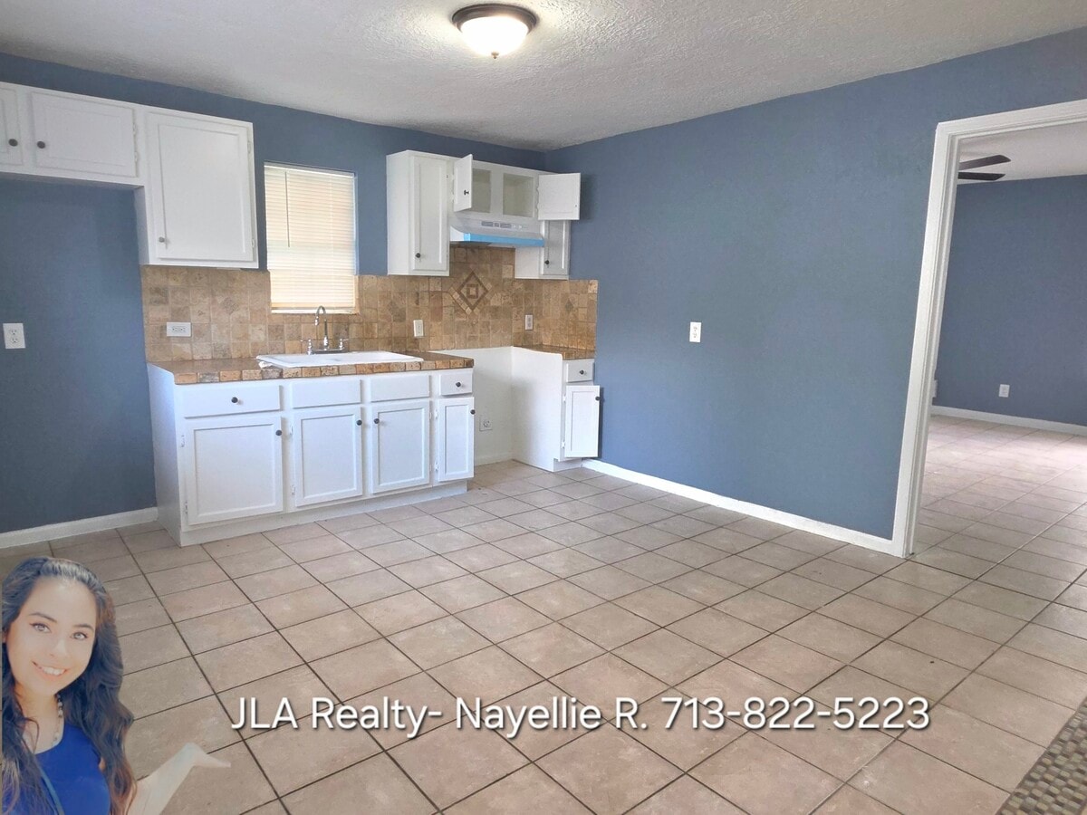 Photo - 6515 Linden St