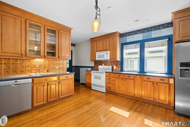118 Cambridge St Unit 2