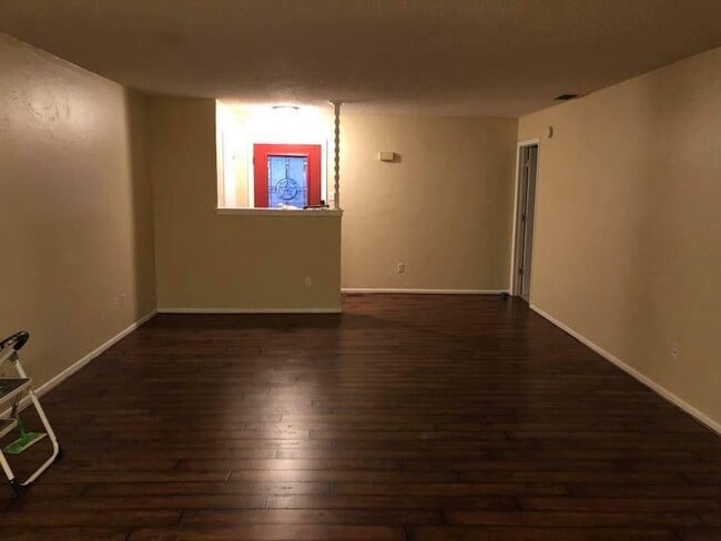 Photo - 2909 96th St