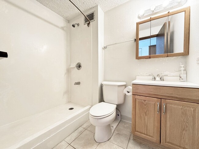 Photo - Waikiki Condo with One Assigned Parking Space Unit 1914