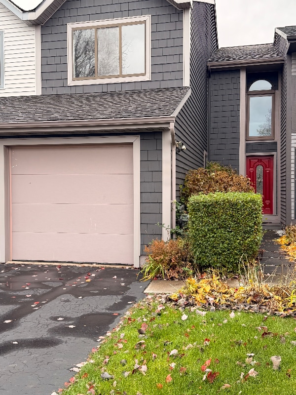 Building Photo - 8230 Beehive Cir