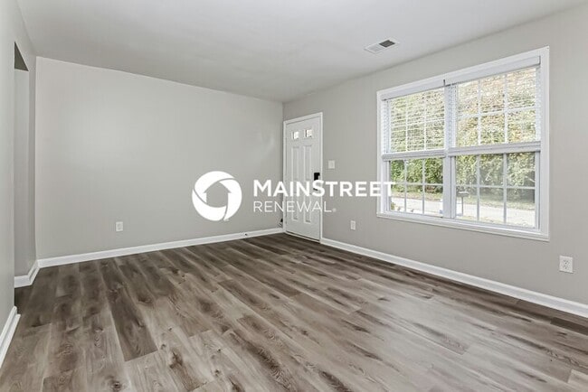 Photo - 3 Bedroom Pet-Friendly Home in GASTONIA, NC with Main Street Renewal
