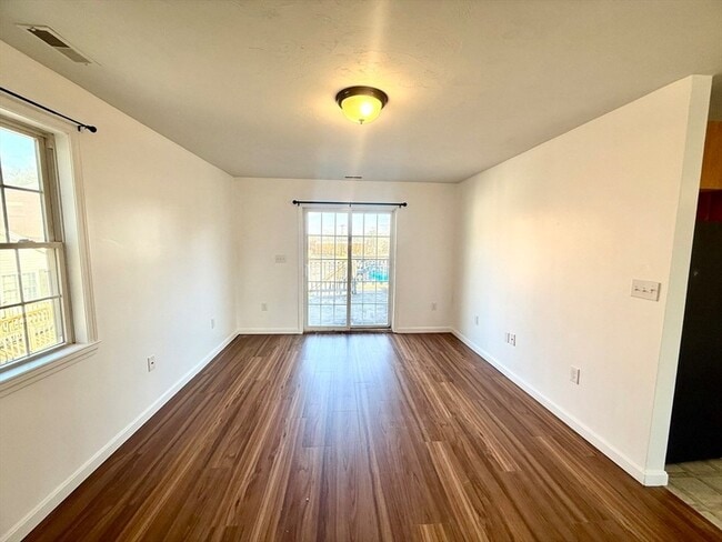 Photo - 136 Eastford Rd Unit 2