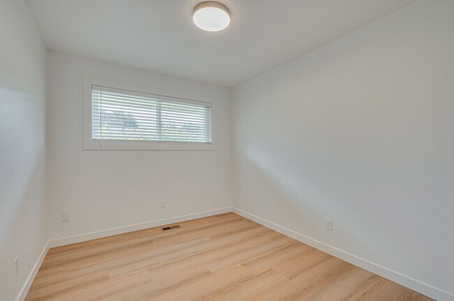 Photo - 626 NE 19th Ave