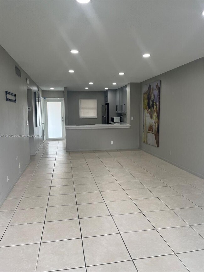 Photo - 100 Ashbury Rd Unit 311