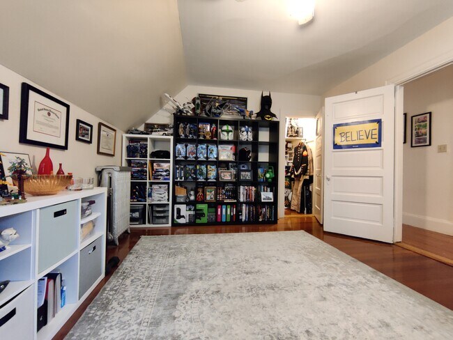 Photo - 61 Kenwood St Unit 3