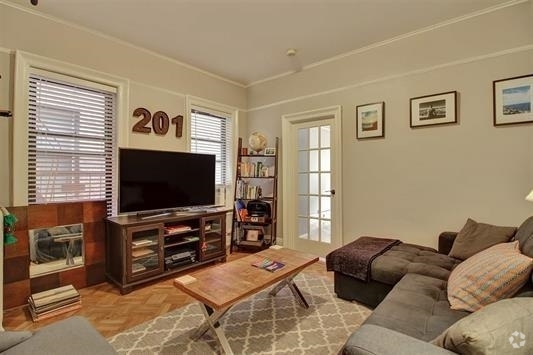 Building Photo - 194 Kensington Ave Unit 205 Rental