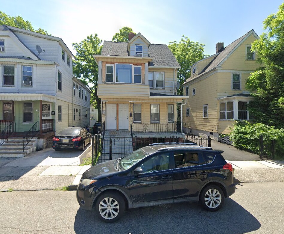 Photo - 20 Crawford St Apartments Unit #1