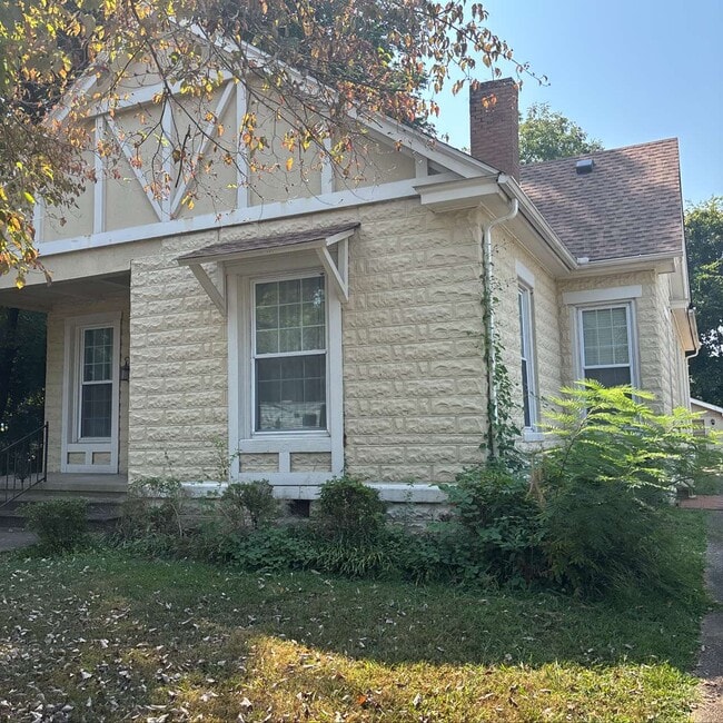 Photo - 141 Alumni Ave