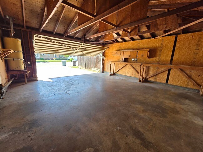 Photo - 1986 E Ash Ave