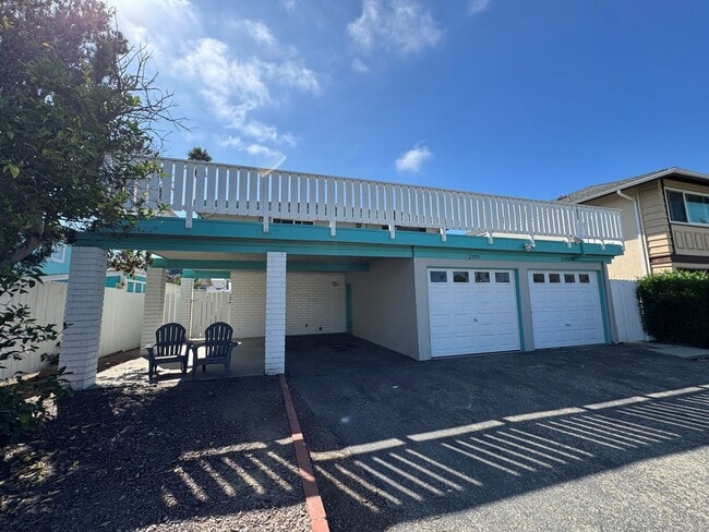 Building Photo - 2593bay Unit 2595