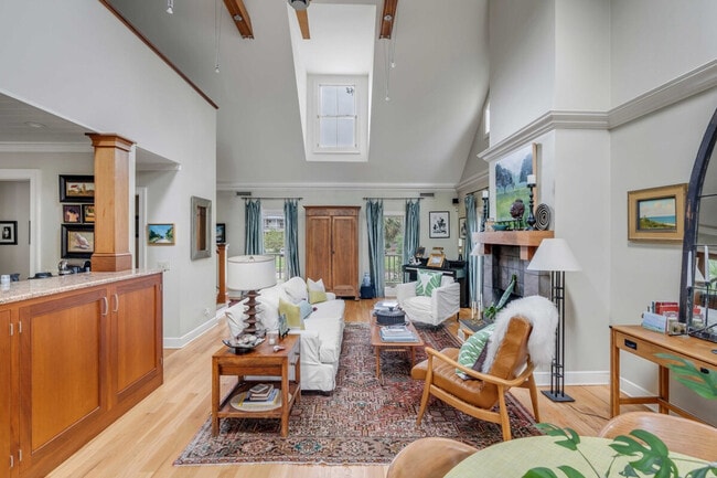 Photo - 209 Station 17 St Unit SI ID1513843P