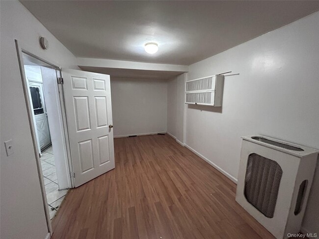 Photo - 1116 E 102nd St