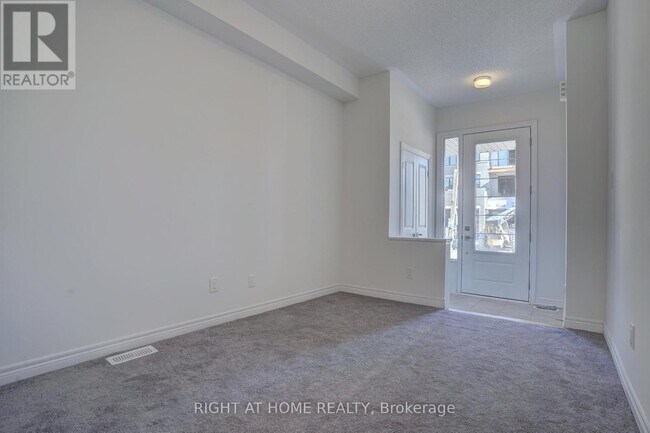 Photo - 2038 Cameron Lott Cres