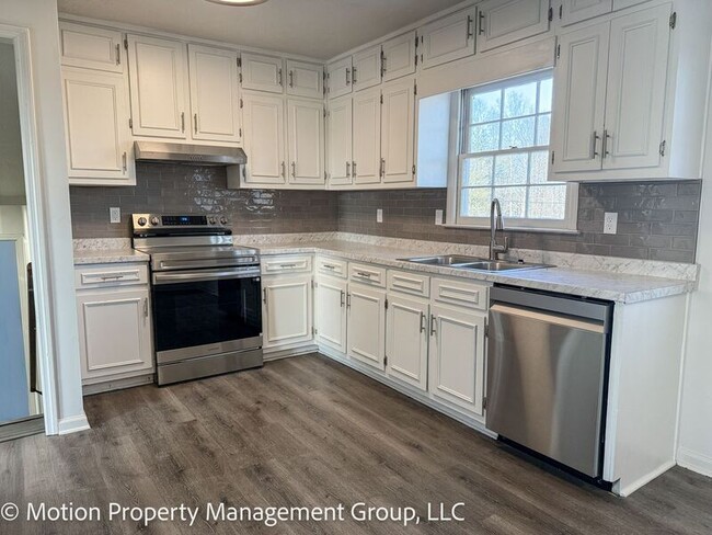 Photo - 1330 Hillcrest Dr